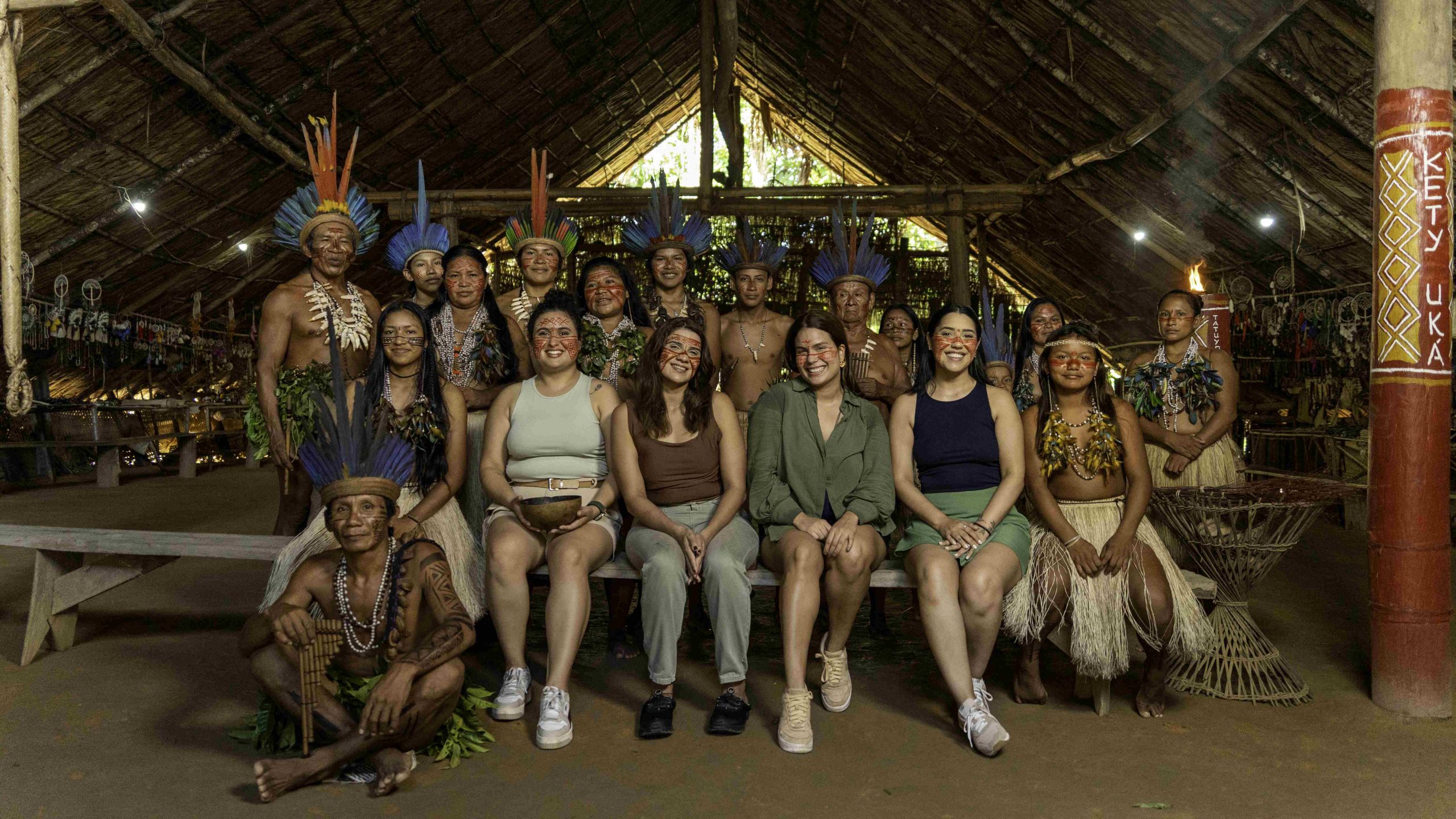 foto do grupo no roteiro imersão indigena no rio negro