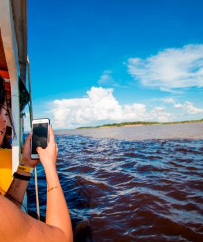 passeio do encontro das águas com Amazon Explorers